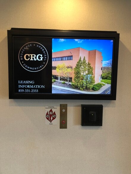 More Photos Of 2734 Chancellor Dr, Crestview Hills Office For Lease