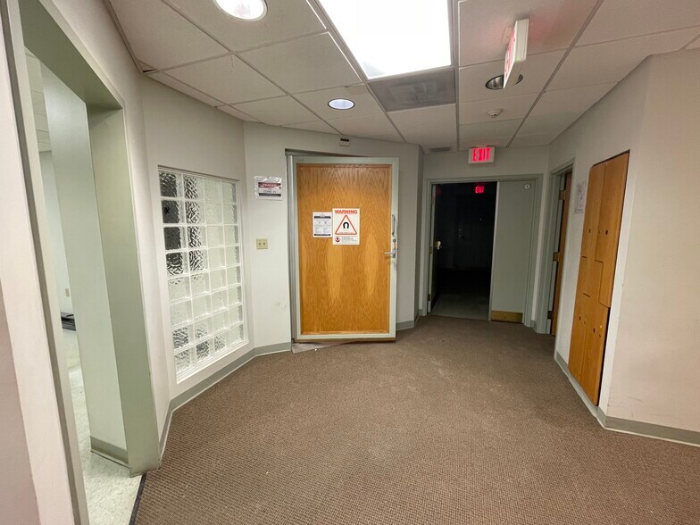 More Photos Of 11325 Pembrooke Sq, Waldorf Medical For Sale