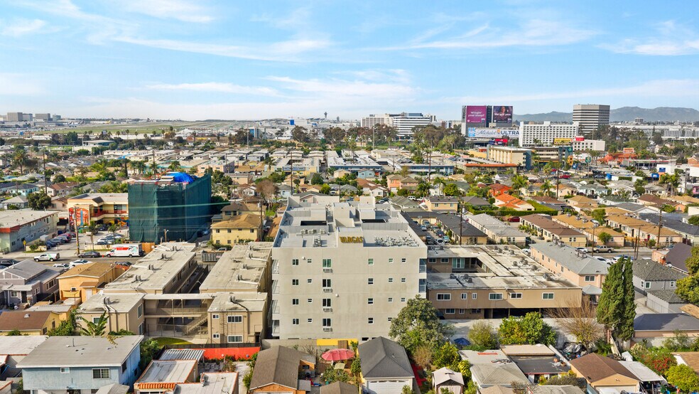 More Photos Of 10136 Inglewood Ave, Inglewood Apartments For Sale