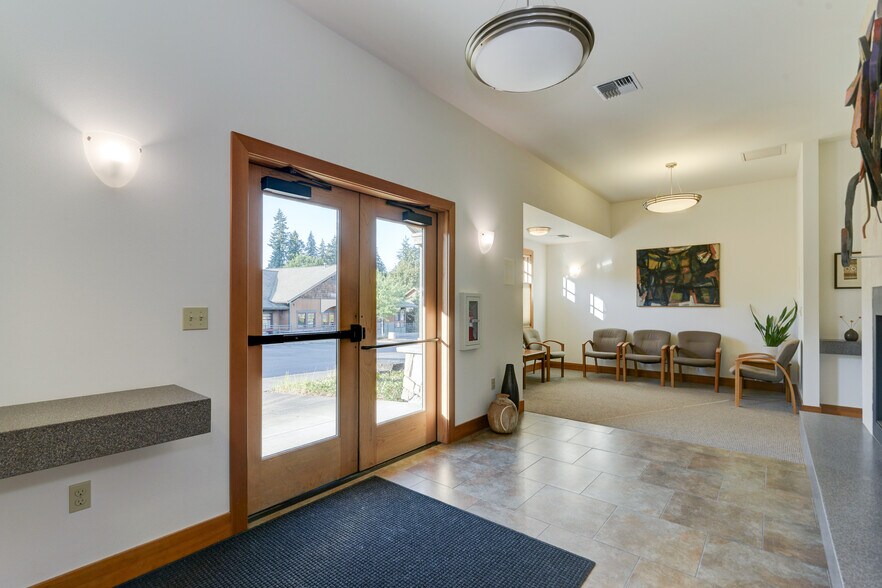 More Photos Of 2018 Caton Way SW, Olympia Medical For Sale