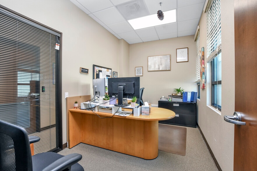 More Photos Of 85 Carol Ln, Oakley Medical For Lease