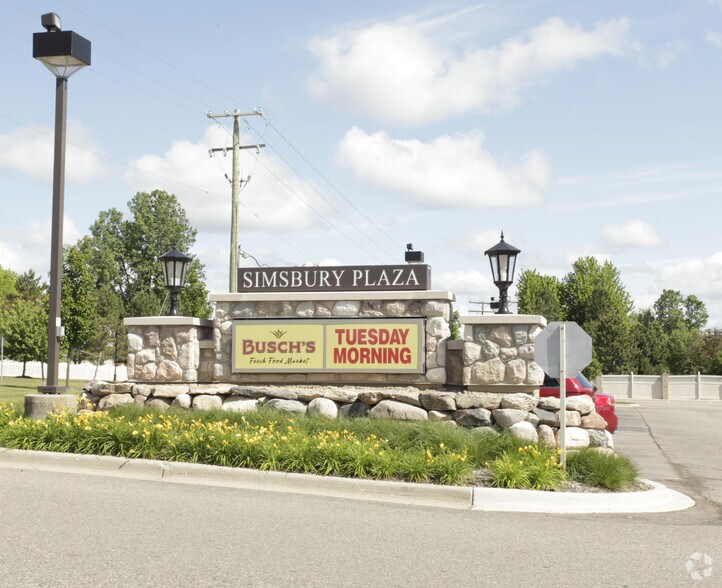 More Photos Of 33210-33390 W 14 Mile Rd, West Bloomfield Unknown For Sale