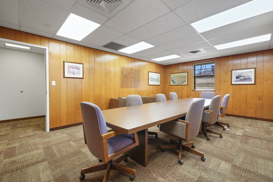 More Photos Of 6601-6535 Chester Ave, Jacksonville Continuing Care Retirement Community For Lease