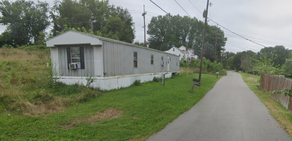 More Photos Of 134 Eugenes Loop, Follansbee Manufactured Housing Mobile Home Park For Sale