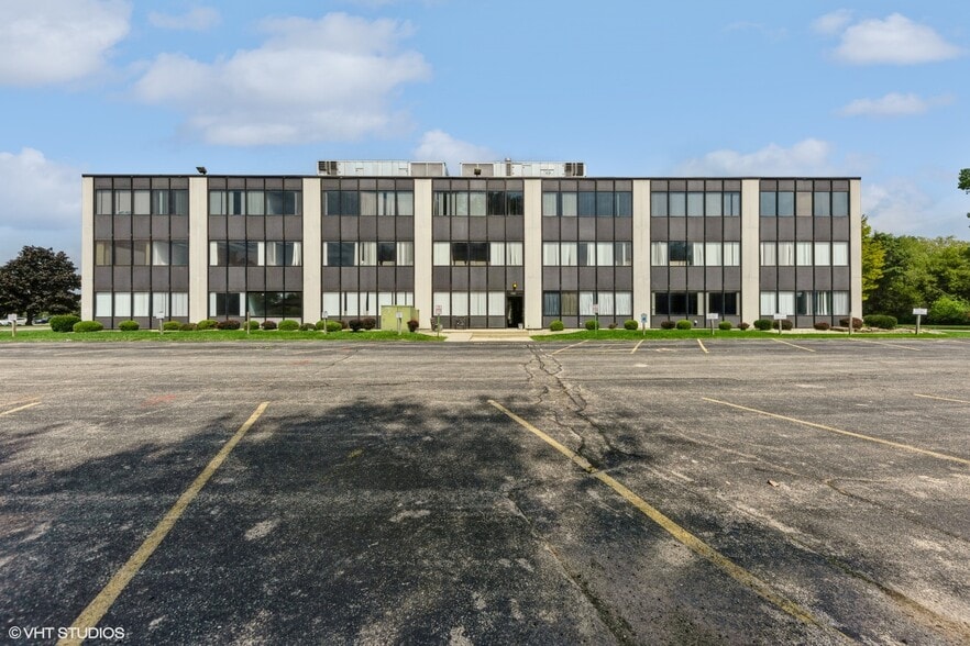 More Photos Of 600 Russel Ct, Woodstock Office For Lease