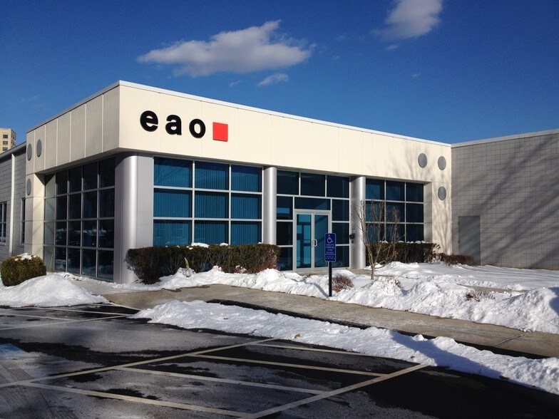 More Photos Of 1 Parrott Dr, Shelton Light Distribution For Sale