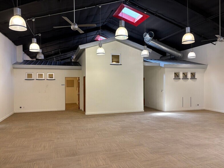 More Photos Of 821 Pine St, Paso Robles Storefront Retail Office For Lease