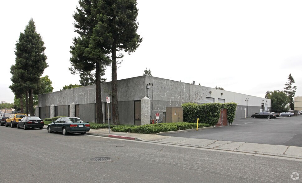 More Photos Of 1931-1935 Las Plumas Ave, San Jose Warehouse For Sale