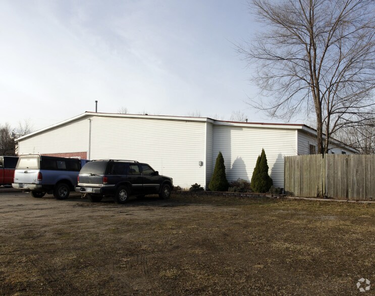 More Photos Of 3905 32nd St, Port Huron Truck Terminal For Sale