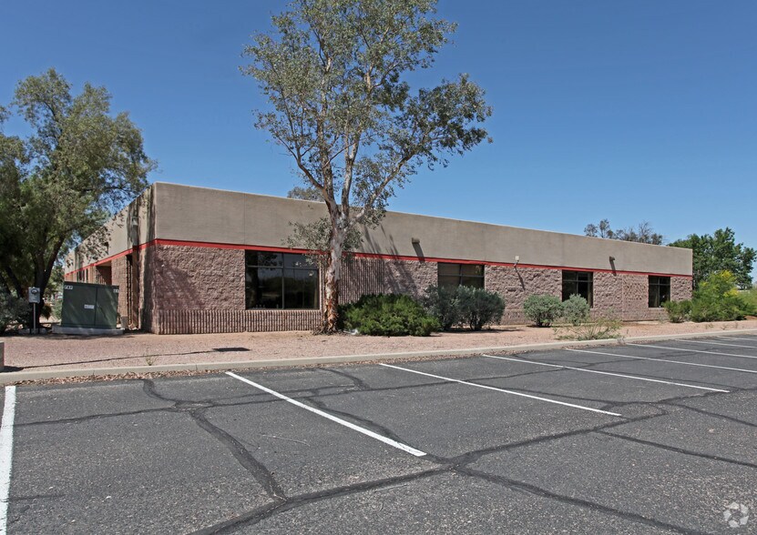 More Photos Of 10940 N Stallard Pl, Oro Valley Light Distribution For Lease