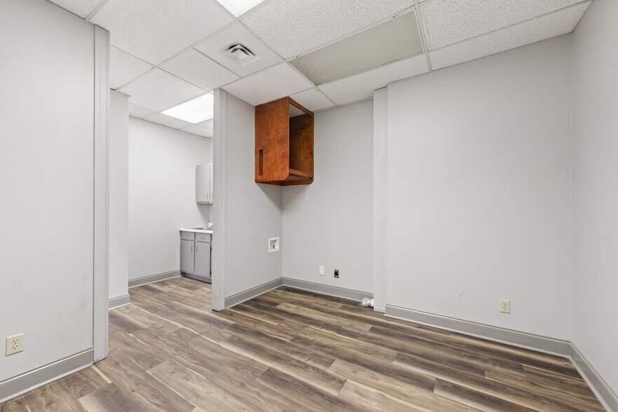 More Photos Of 301 Kaliste Saloom Rd, Lafayette Serviced Offices For Lease