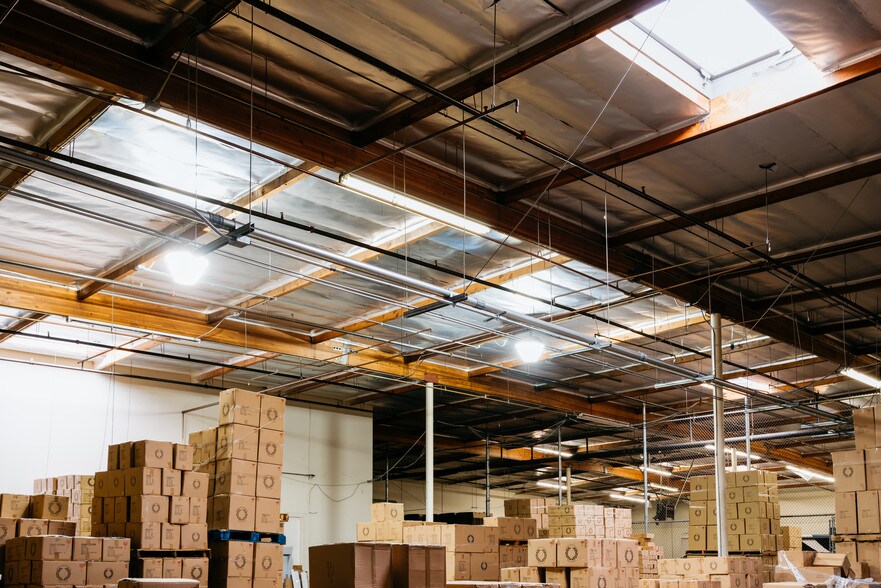 More Photos Of 725 Via Alondra, Camarillo Warehouse For Lease