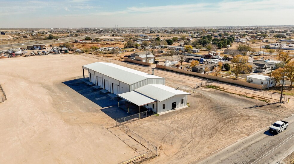 More Photos Of 2914 N County Road 1140, Midland Warehouse For Lease