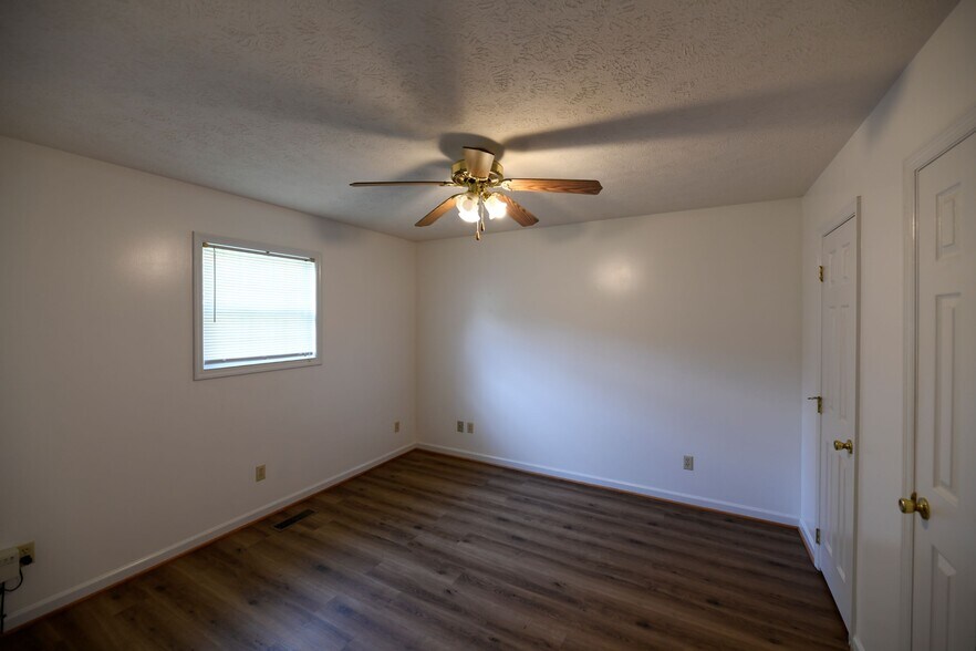 More Photos Of 3226 Cathedral Caverns Rd, Grant Apartments For Sale