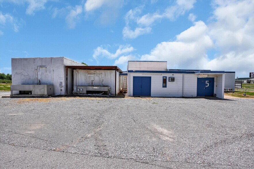 More Photos Of 908 E Apache Trail Rd, Apache Shelter For Sale