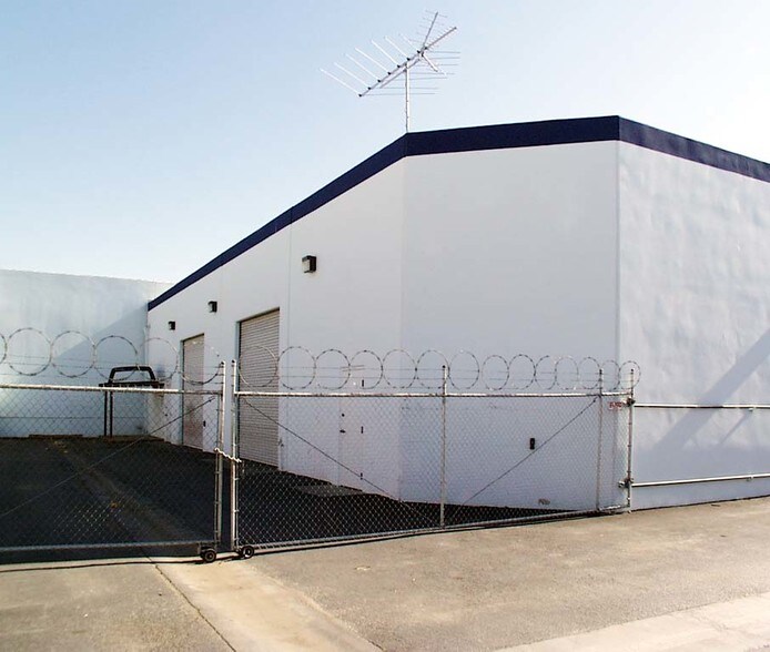 More Photos Of 4560 Carter Ct, Chino Warehouse For Sale