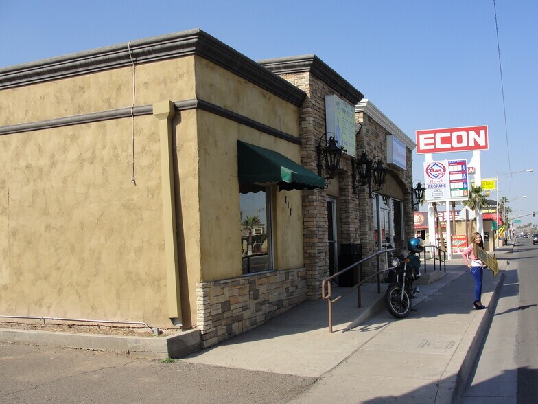 More Photos Of 717-723 S Imperial Ave, Calexico Fast Food For Sale