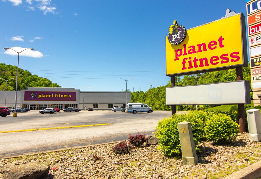 More Photos Of 700-1000 Nitro Market Pl, Nitro Unknown For Lease