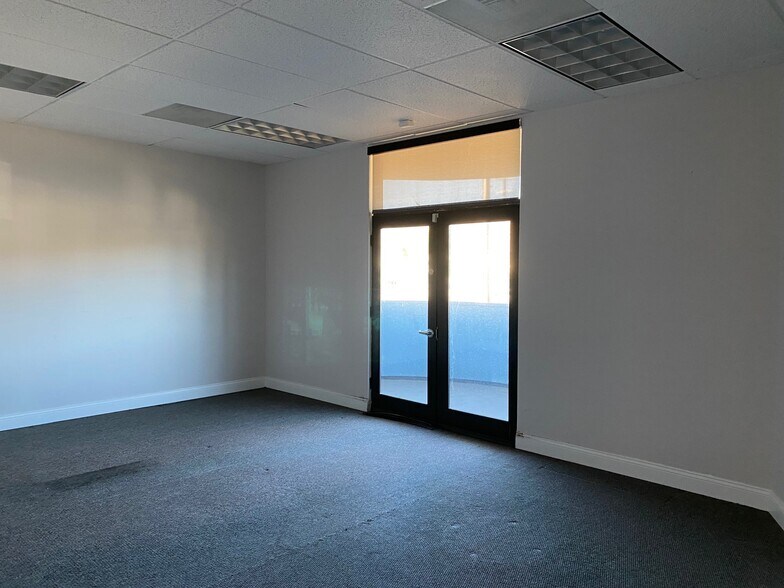 More Photos Of 9040 Topanga Canyon Blvd, West Hills Loft Creative Space For Lease