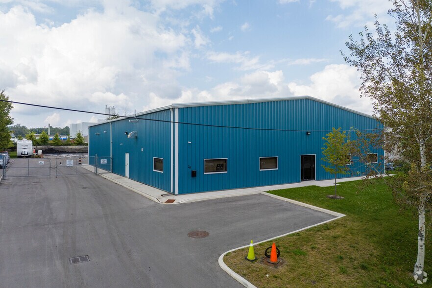 Primary Photo Of 30 Minuk Acres, Toronto Industrial For Sale