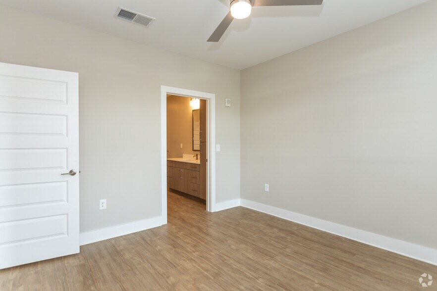 More Photos Of 222 S Main St, Mooresville Apartments For Lease