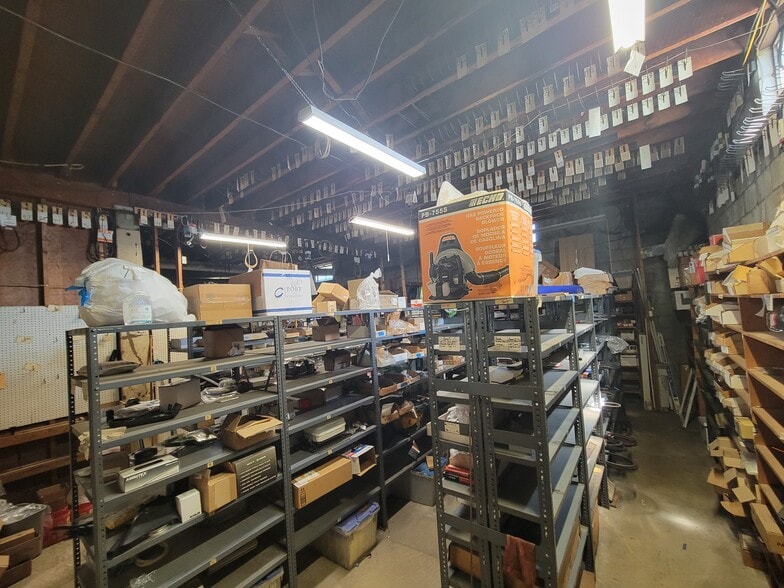 More Photos Of 728 Leipsic Rd, Dover Auto Repair For Sale
