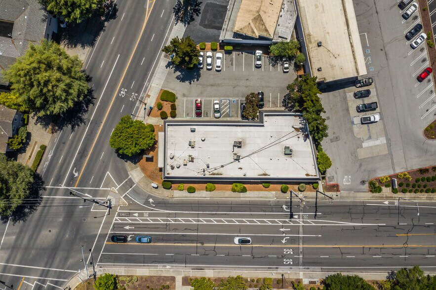 More Photos Of 2425 California St, Mountain View Unknown For Lease