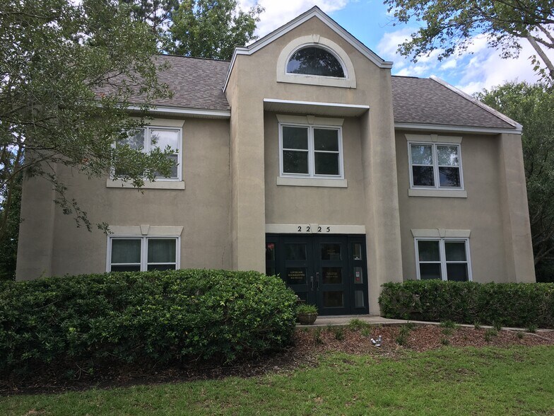 More Photos Of 2225 Ashley Crossing Dr, Charleston Office Residential For Lease