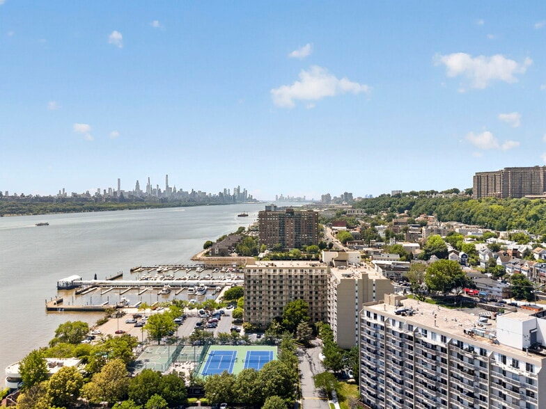 More Photos Of 1033-1077 River Rd, Edgewater Apartments For Sale