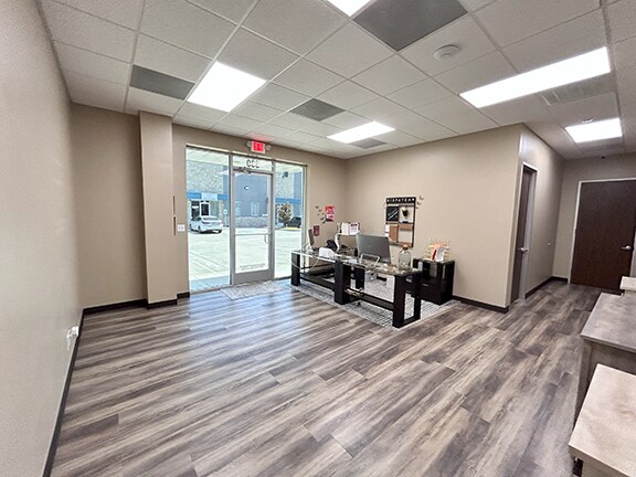 More Photos Of 27905 Commercial Park Rd, Tomball Warehouse For Lease