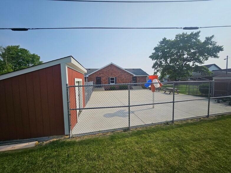 More Photos Of 325 E Main St, Brownsburg Daycare Center For Lease