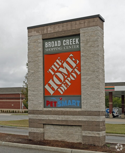 More Photos Of 1201-1301 N Military Hwy, Norfolk Unknown For Lease