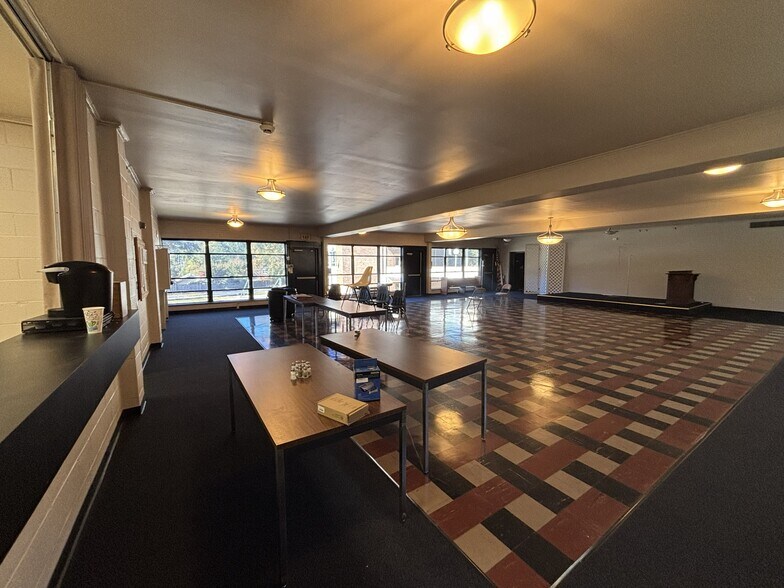 More Photos Of 3200 Lyles St, Columbia Religious Facility For Sale