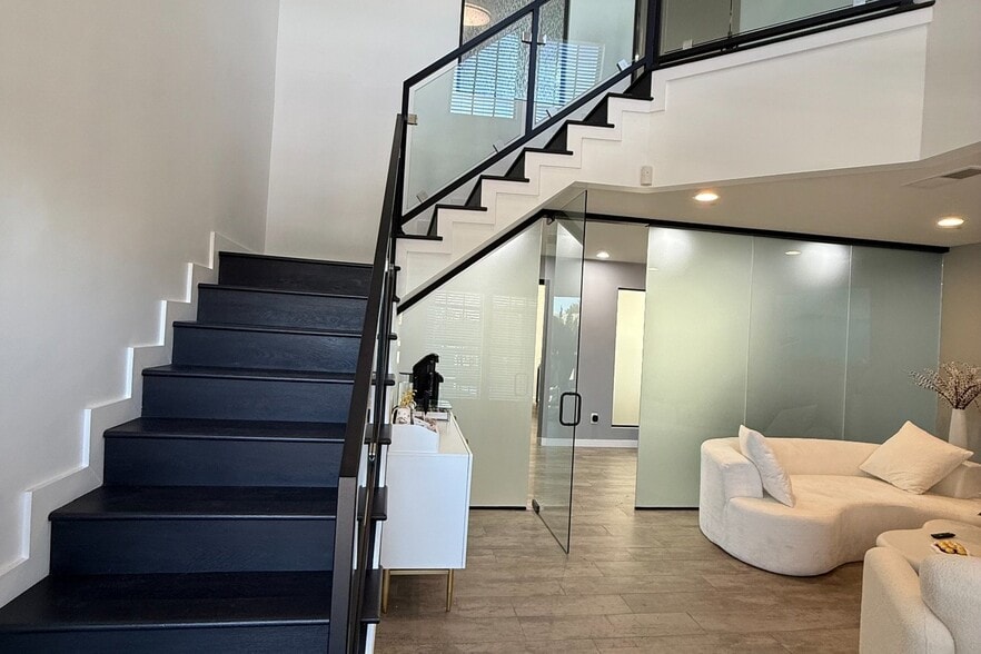 More Photos Of 207 W Alameda Ave, Burbank Office For Sale