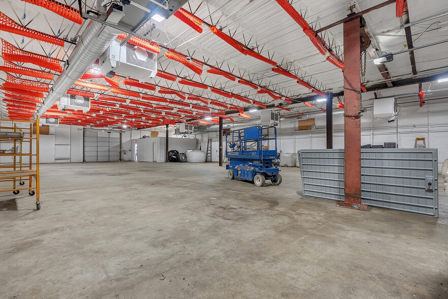 More Photos Of 21736 Bedford Rd N, Battle Creek Industrial For Sale