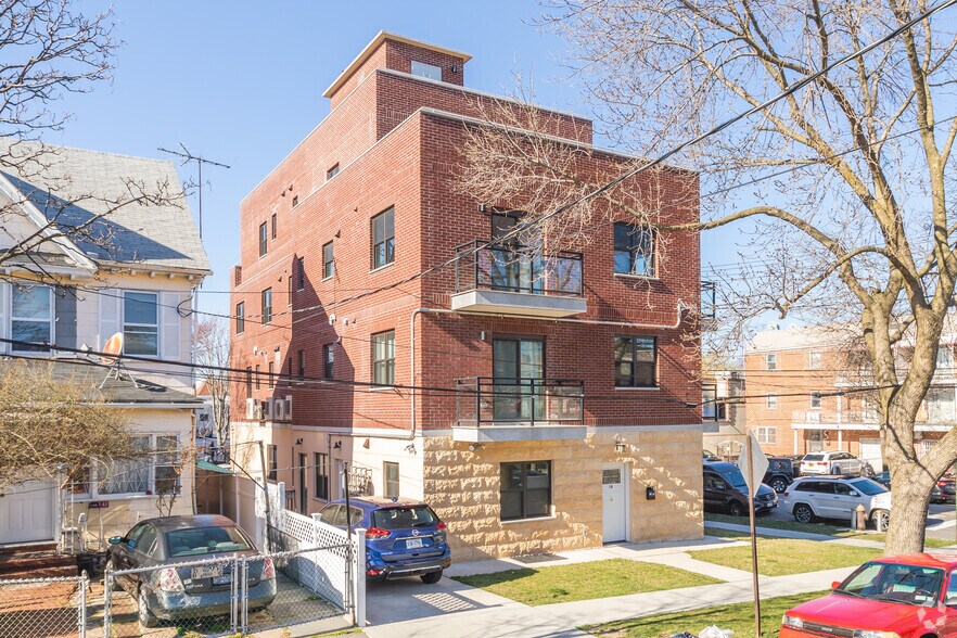 More Photos Of 4128 150th St, Flushing Apartments For Lease