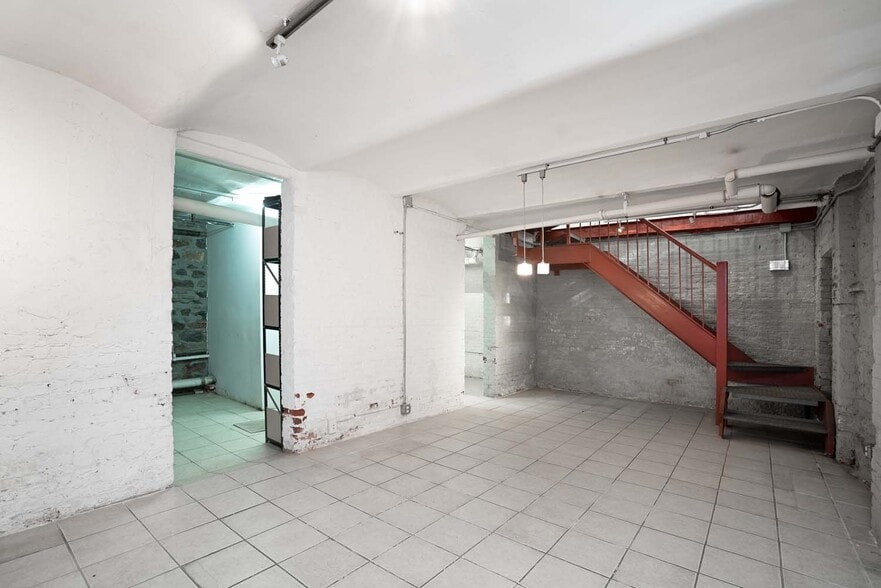 More Photos Of 254 E 3rd St, New York Apartments For Lease