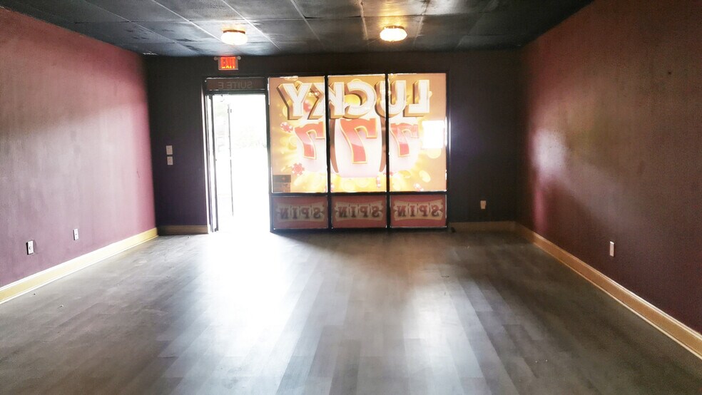 More Photos Of 3701 State Road 580 W, Oldsmar Freestanding For Lease