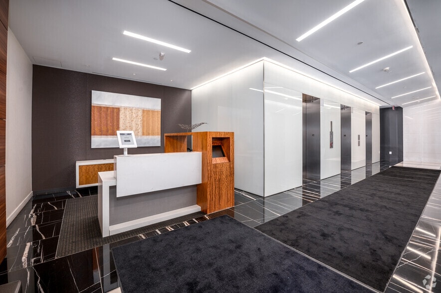 More Photos Of 5335 Wisconsin Ave NW, Washington Office For Lease