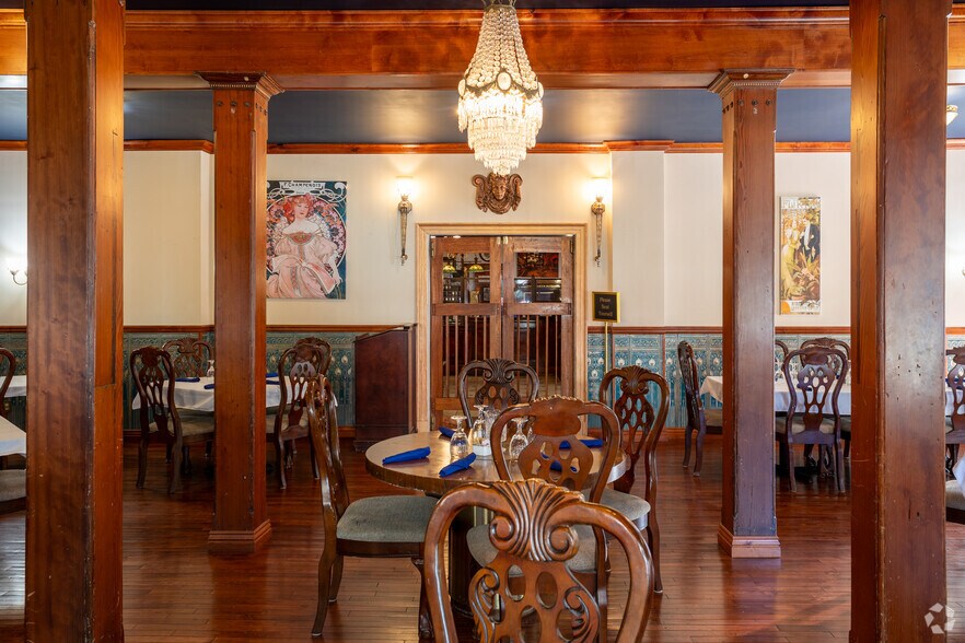 More Photos Of 11 Howell Ave, Bisbee Hotel For Sale