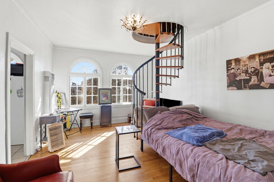 More Photos Of 1222 Broadway, Burlingame Storefront Retail Residential For Sale