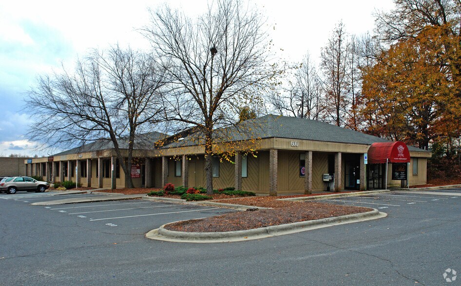 More Photos Of 600 Matthews Mint Hill Rd, Matthews Office For Lease