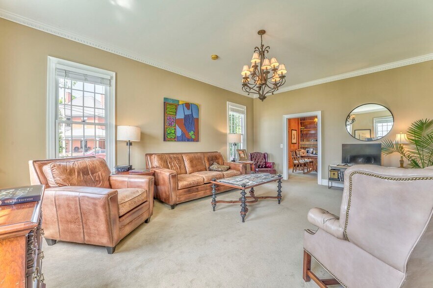 More Photos Of 417 Court St, Calhoun Office For Sale