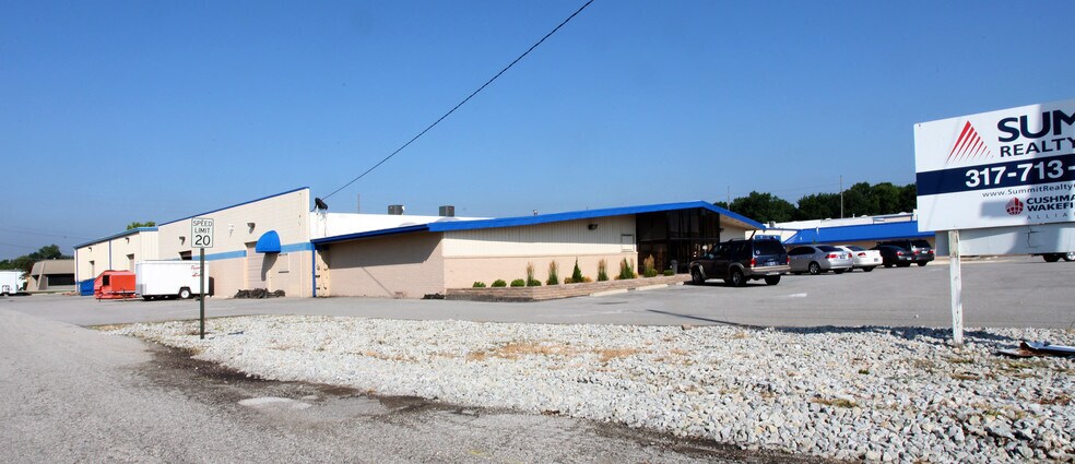 More Photos Of 4330 Hull St, Indianapolis Warehouse For Lease