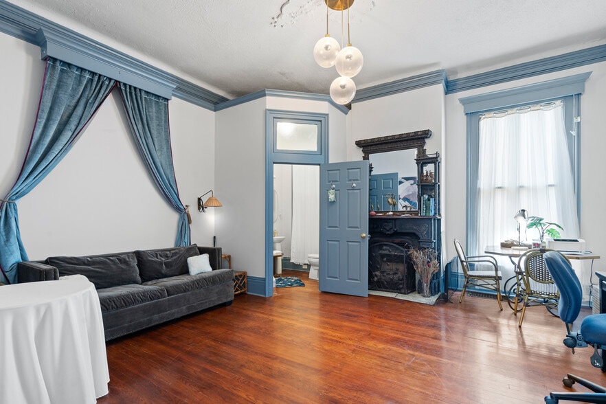 More Photos Of 1103 33rd St, Galveston Hotel For Sale