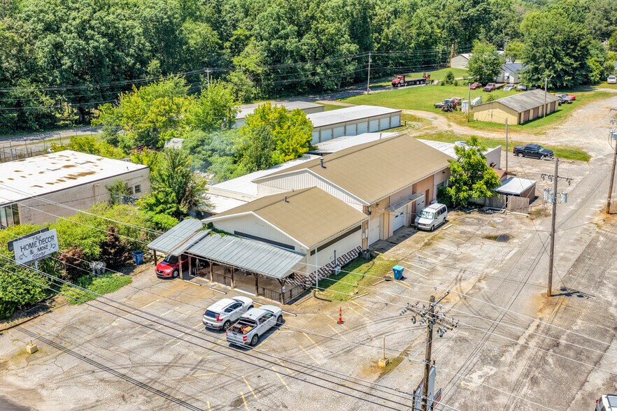 More Photos Of 1358 W Main St, Forest City Warehouse For Sale