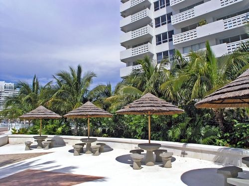 More Photos Of 1500-1506 Bay Rd, Miami Beach Apartments For Lease