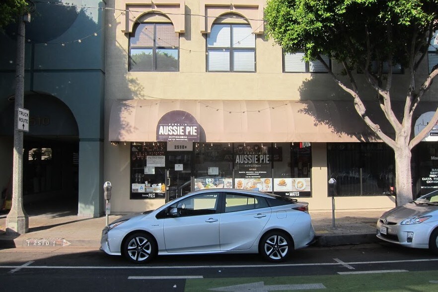 More Photos Of 2510 Main St, Santa Monica General Retail For Sale