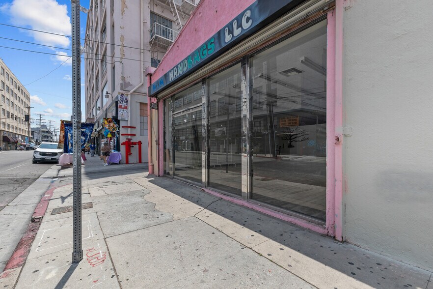 More Photos Of 212 E 11th St, Los Angeles General Retail For Sale