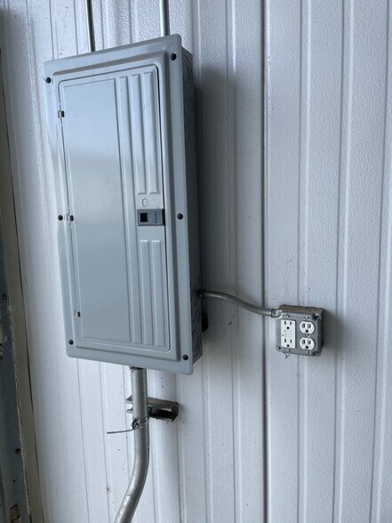 More Photos Of 3656 Stagecoach Rd, Longmont Warehouse For Lease